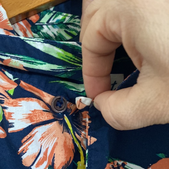 Aeropostale Mens Hawaiin Shirt Medium Tropical Floral Button Up Short Sleeve - Picture 6 of 11